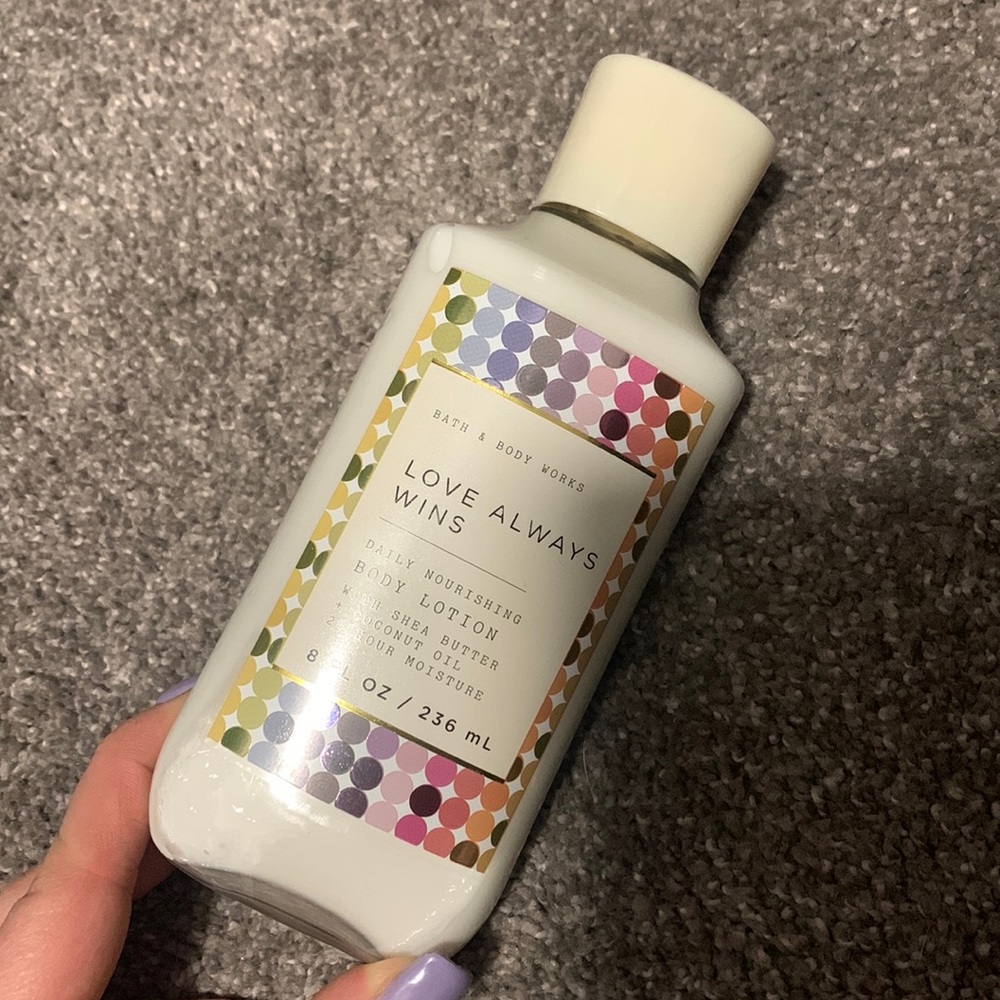 DISCONTINUED love always wins body lotion BATH & BODY WORKS